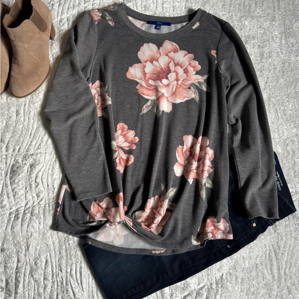 EUC!💕Apt. 9 Gray Floral Twist-Hem Long Sleeve Top with Pink Blooms